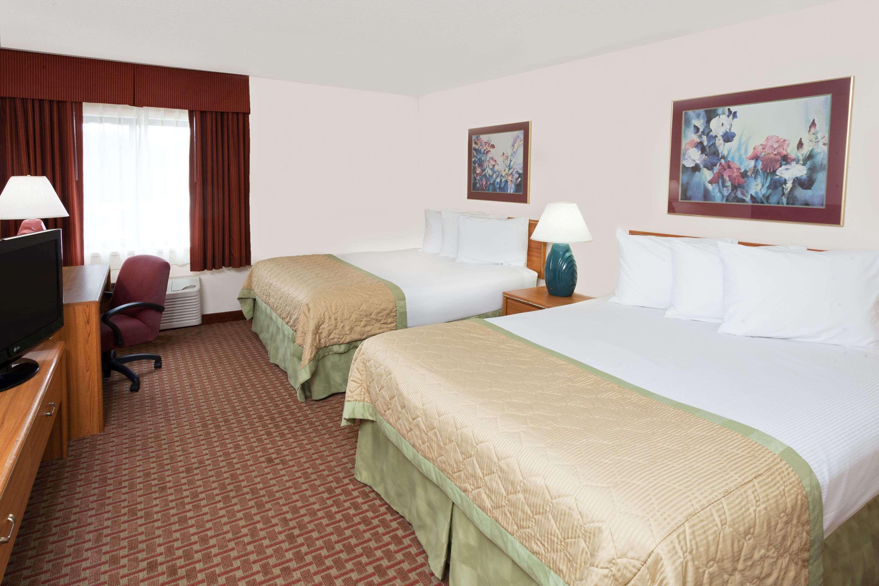 Baymont By Wyndham St. Joseph/Stevensville Esterno foto