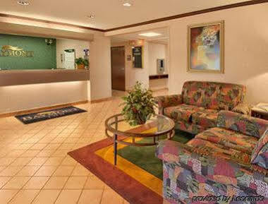 Baymont By Wyndham St. Joseph/Stevensville Esterno foto